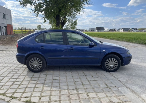 Seat Leon cena 9500 przebieg: 197000, rok produkcji 2005 z Września małe 37